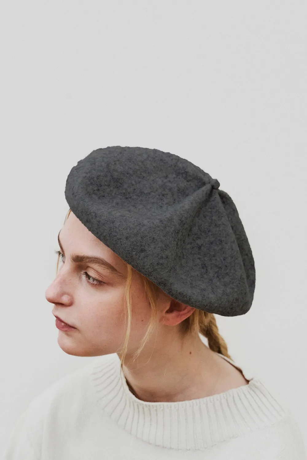 MATURE HA - Beret Top Gather Big